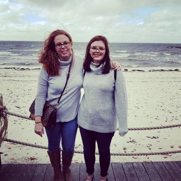 Meet your Posher, Kristen - Picture 4 of 4